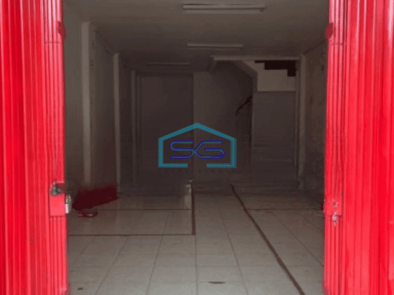 Disewakan Ruko Hadap Jalan Raya Luas Bangunan 300 m² di Cakung Jakarta Timur