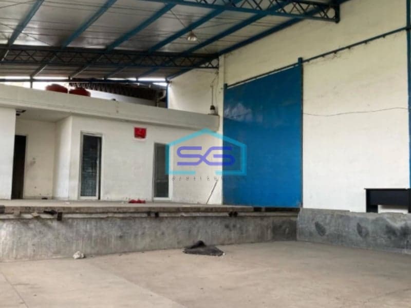 Disewakan Gudang Ada Loading Dock Luas Bangunan  2800 m² Lokasi Semarang Barat