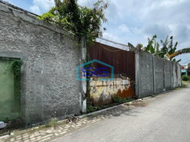 Dijual Bangunan Lama Hitung Tanah Strategis Pinggir Jalan Raya Semarang