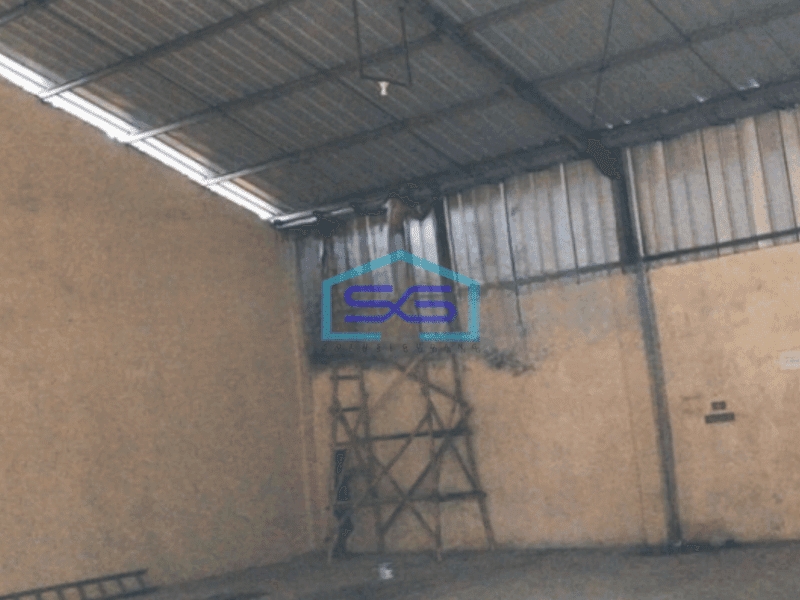 Disewakan Gudang Luas Bangunan  370 m² Lokasi Pinggir Jalan Raya Bekasi