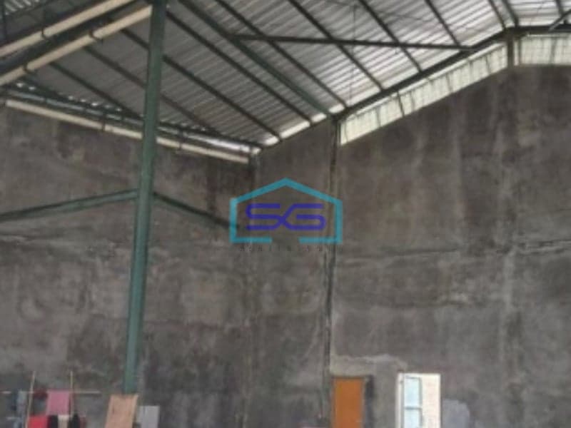 Dijual Gudang Luas Tanah 233 m²  Lokasi Bebas Banjir di Kapuk Kamal Jakarta Barat