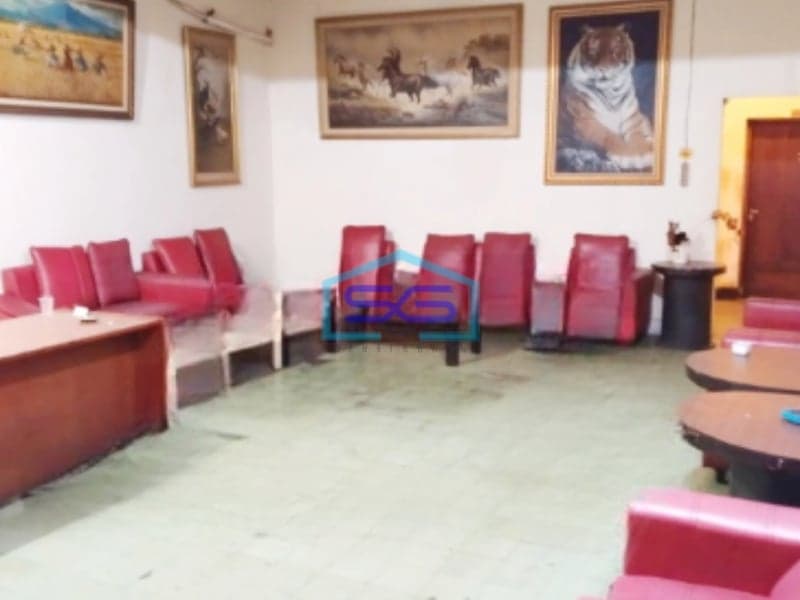 Disewakan Ruang Usaha Strategis di Area Braga Bandung LB 240m2