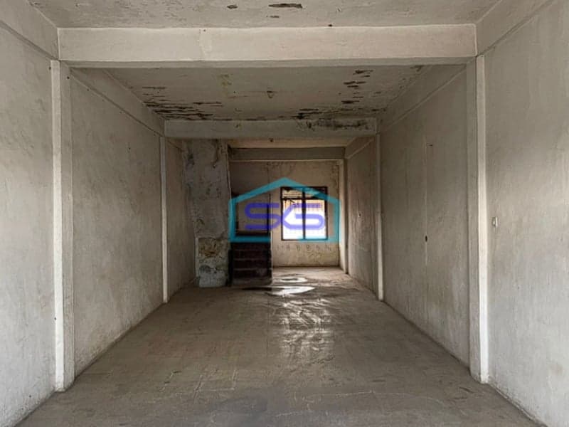 Disewakan Ruko Strategis Jalan Ratu Sianum Lemabang Palembang LB 144m2