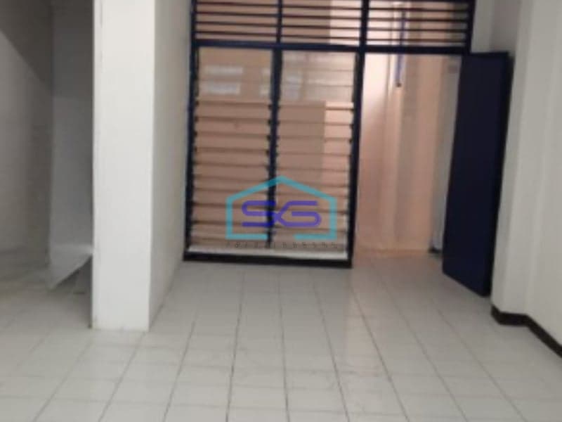 Disewakan Ruko Luas Bangunan 180 m² di Tambora Jakarta Barat