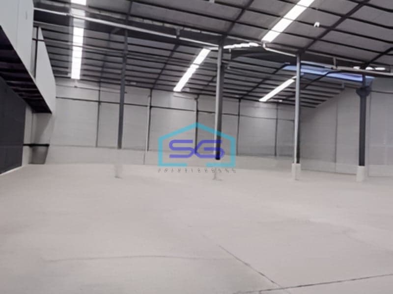 Disewakan Gudang di Kawasan Industri Luas Bangunan 2160m2 di Semarang Siap Huni