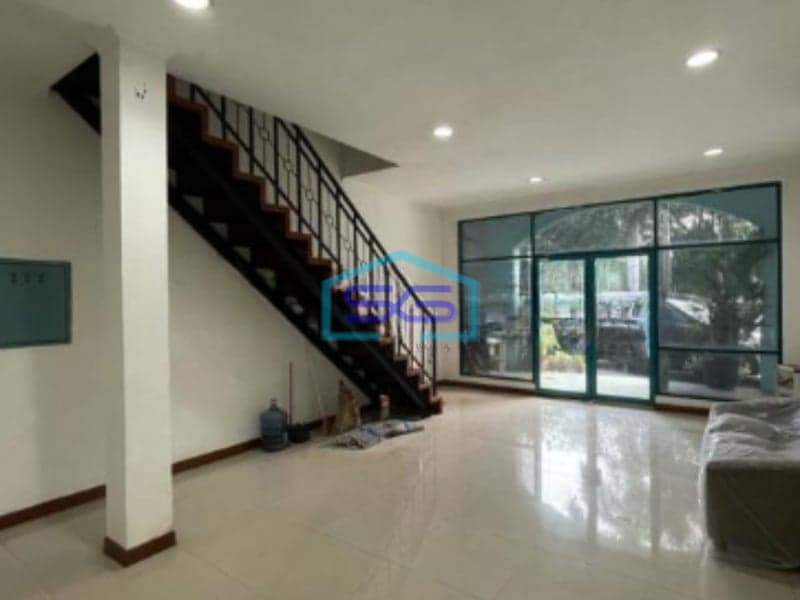 Disewakan Ruko 3 Lantai Di Daerah Komersil Pondok Indah Jakarta Selatan LB 210m2