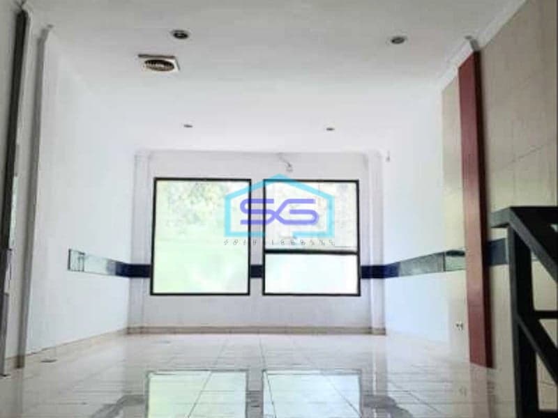 Disewakan Ruko Strategis 3 Lantai, di Sayap Riau Bandung Tengah Kota LB 120m2