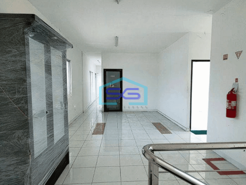 Disewakan Pabrik Dalam Kawasan Office 3 Lantai Area Cikarang LT 1298m2
