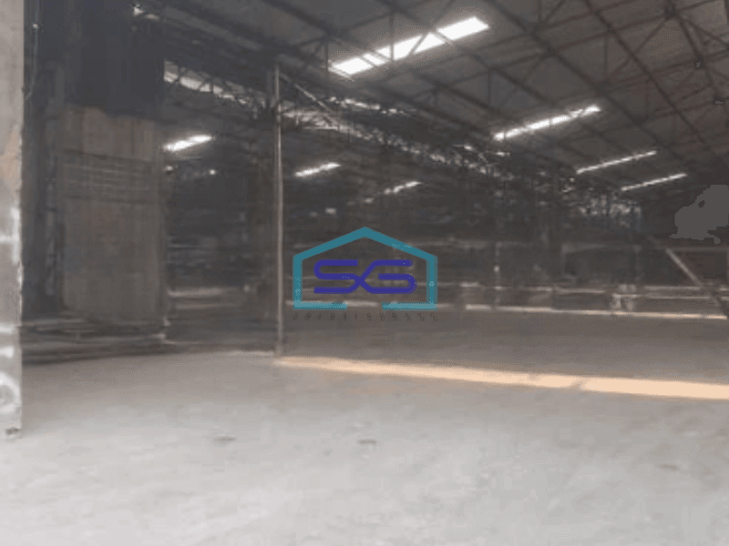 Disewakan Gudang Akses Container 40 Feet di Cakung Jakarta Timur Luas Tanah  2300 m²