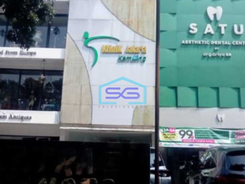 Disewakan Ruko 3 Lantai Diarea Komersial Kemang Jakarta Selatan Luas Bangunan  180 m²