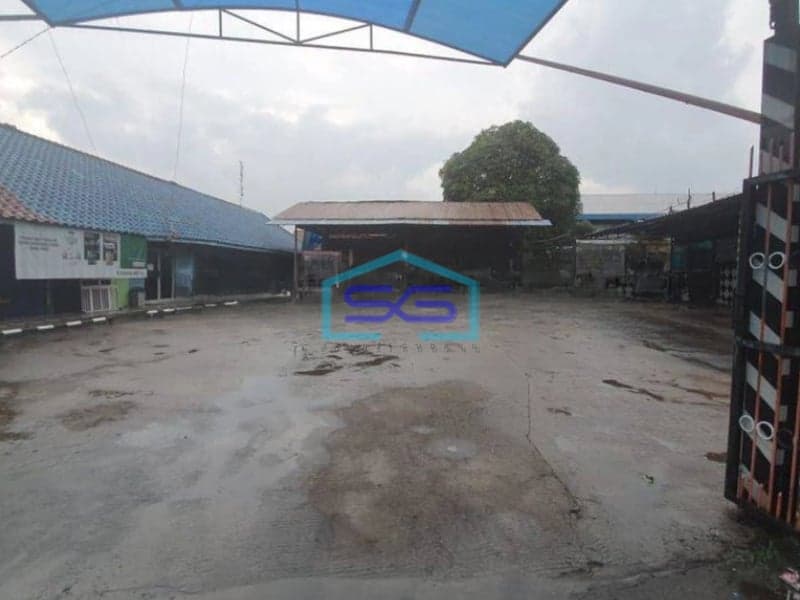 Dijual Tanah strategis1800m2 Pinggir Jalan Dekat Tol Jatinegara Jakarta Timur
