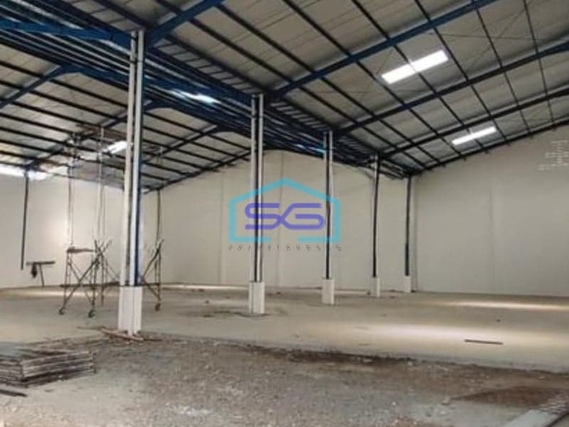 Disewakan Gudang Akses Container Luas Bangunan  1400 m² Lokasi Strategis di Ngaliyan Semarang