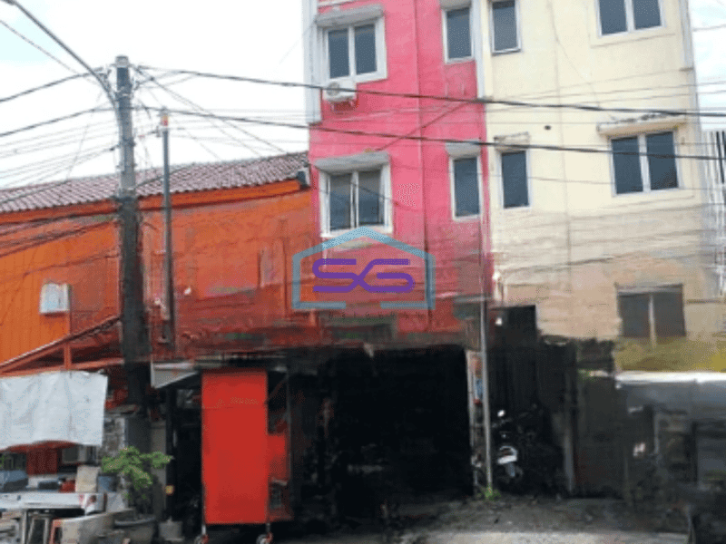 Dijual Ruko Luas Bangunan 144 m² di Pinggir Jalan Raya Kelapa Dua Tangerang