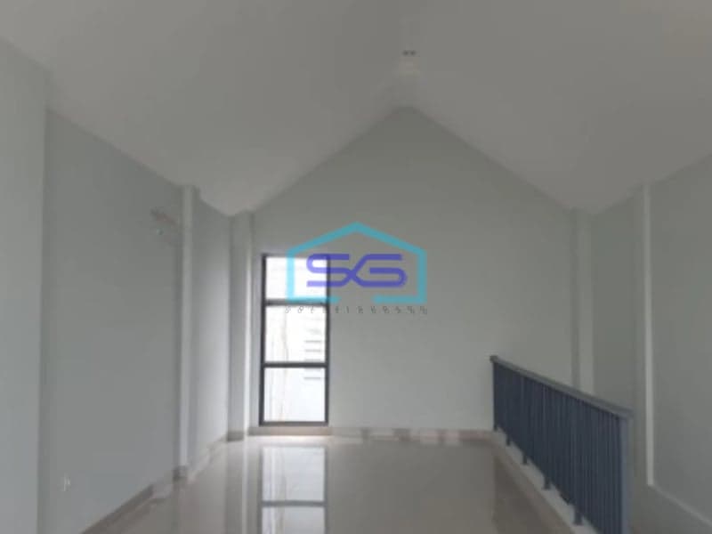 Dijual ruko hadap danau citra 8 cocok untuk investasi Jakarta Barat