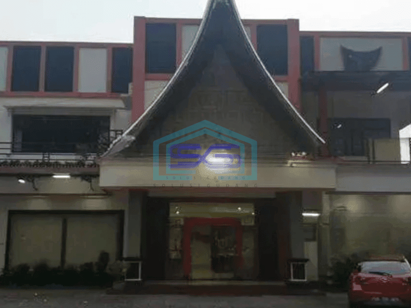 Dijual Gudang  bekas restoran siap pakai di pinggir jalan Sukoharjo.