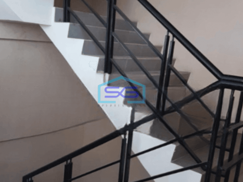 Disewakan Ruko Luas Bangunan 420 m² di Jembatan Besi Jakarta  Barat