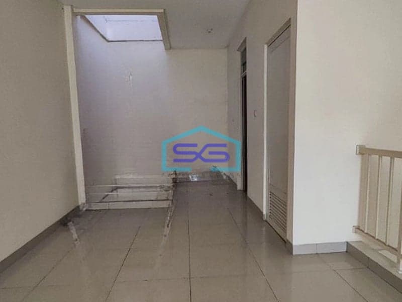 Dijual Ruko Green Lake City Hadap Jalan Luas Bangunan 200m2 Jakarta Barat