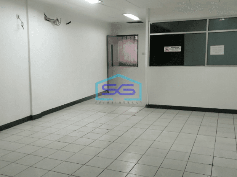 Disewakan Ruko Pinggir Jalan Raya Tambora Jakarta Barat Luas Bangunan  750 m²