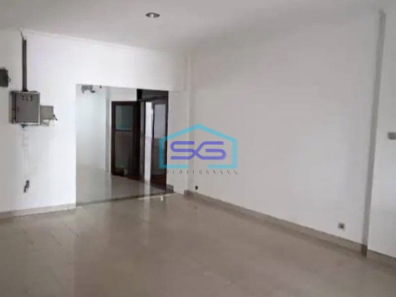 Disewakan Ruko Lokasi Strategis di Matraman Jakarta Timur Luas Tanah 498 m²
