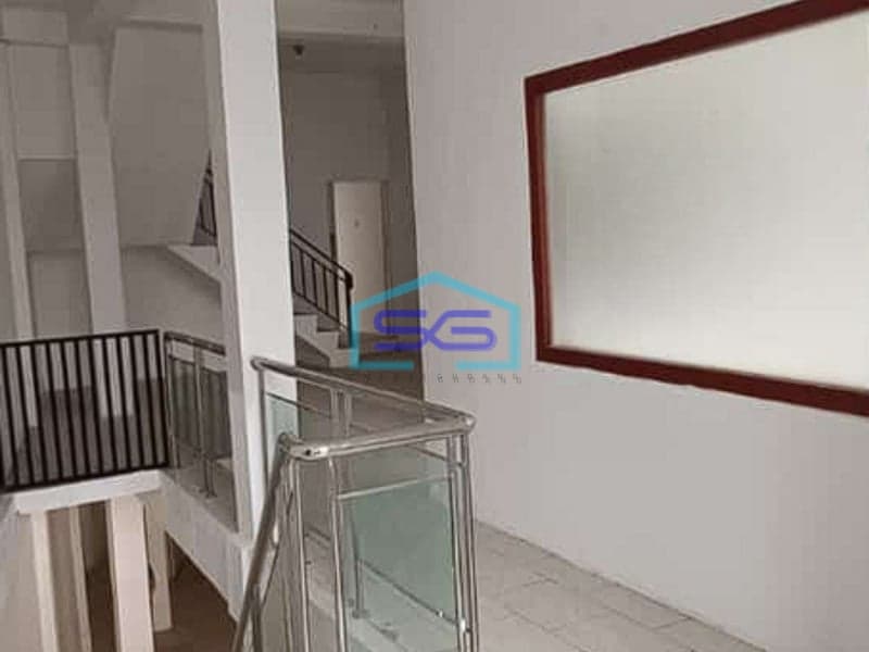 Disewakan Ruko Lantai, Lokasi di Jl. Kol. Atmo Pusat Kota Palembang LB 200m2