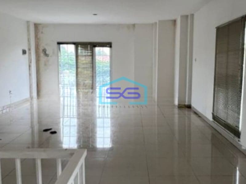 Disewakan Ruko Luas Bangunan  220 m² Lokasi di Jakarta Barat