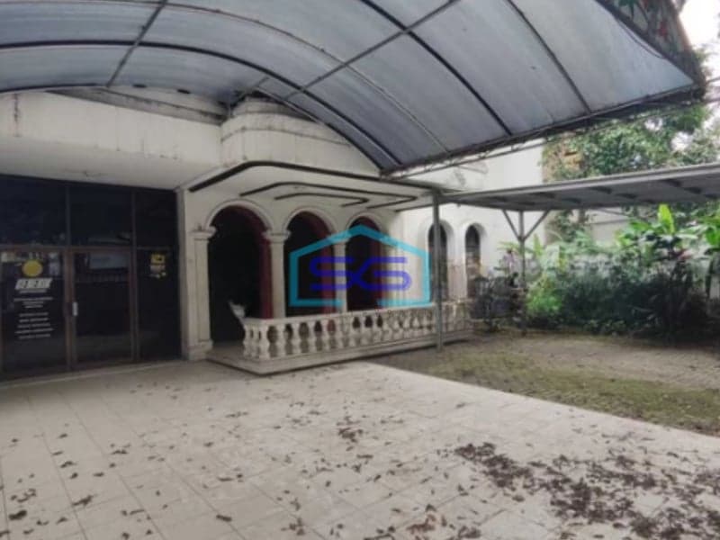 Disewakan Ruang Usaha Bagus Lokasi di Sutami Sentra Sari Bandung LB 400m2