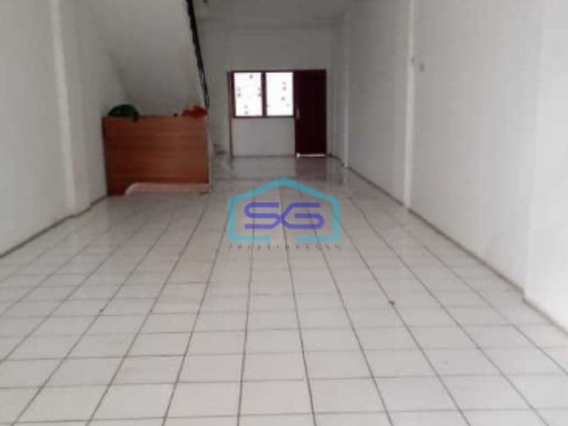 Disewakan 2 Unit Ruko Besar Kondisi Bagus & Rapih di Klender Jakarta Timur LB 180m2