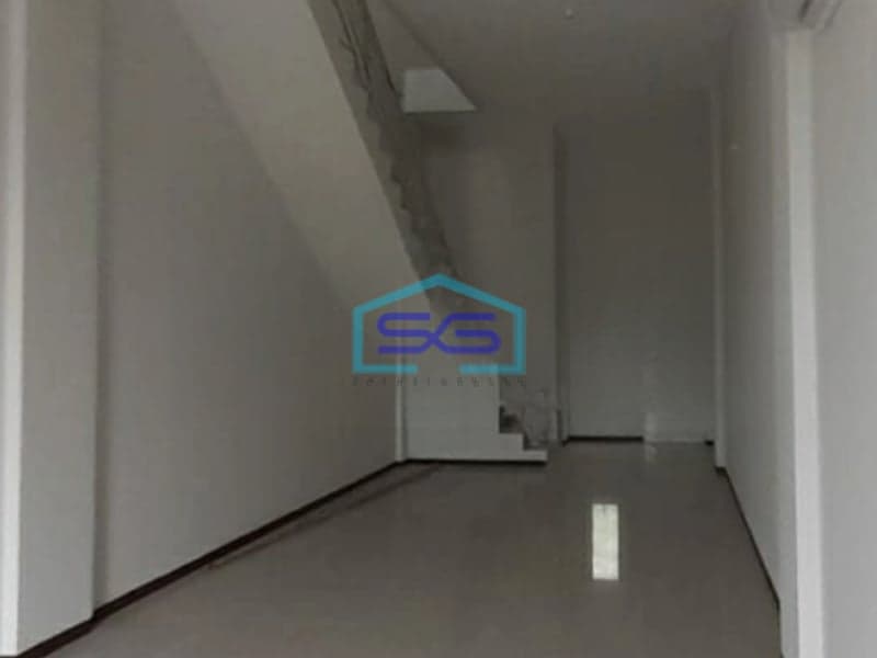 Disewakan Ruko 3 Lantai Lokasi Strategis di Semarang Luas Bangunan  204 m²