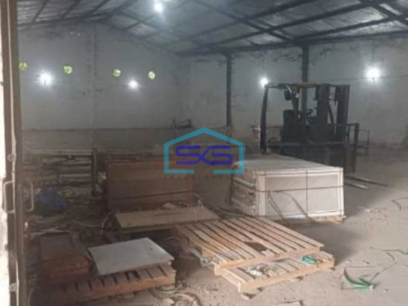 Disewakan Gudang Strategis Pekarangan Luas Tanah 1100m2 Pedurungan Semarang