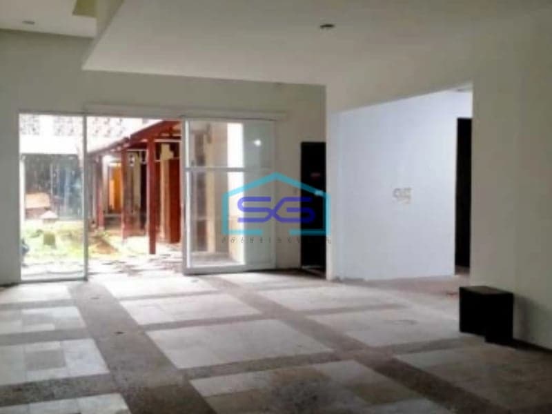 Disewakan Ruang Usaha Sangat Bagus Lokasi Strategis di Surya Sumantri Bandung LB 1100m2