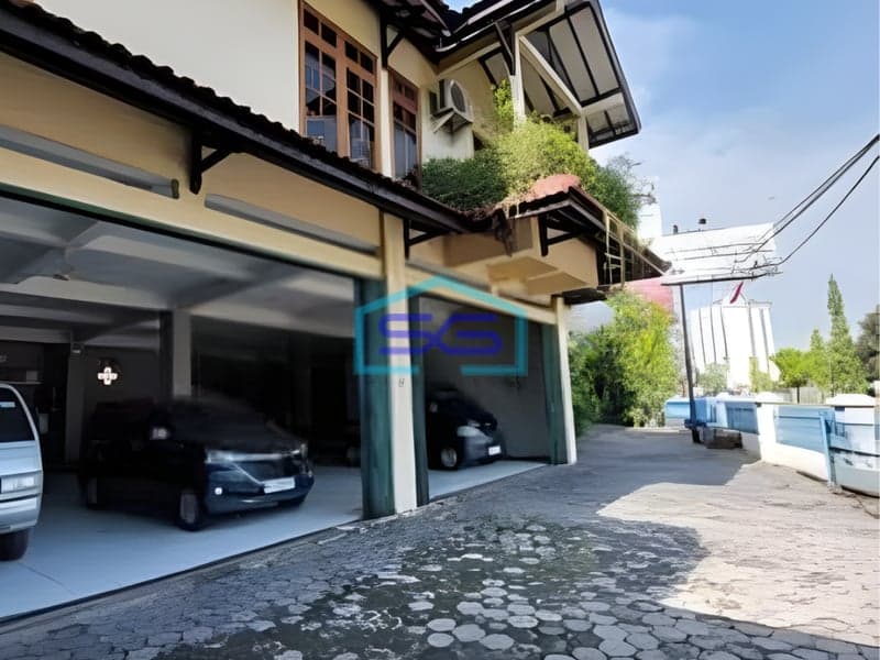 Dijual Ruang Usaha di Sleman Yogyakarta Siap Huni Luas Tanah 700m2