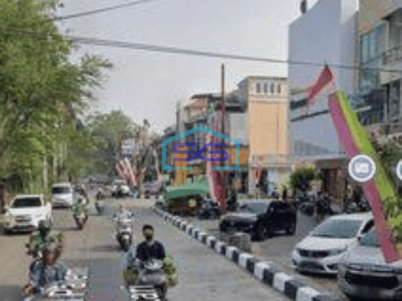 Disewakan cepat Ruko 3 lantai strategis di Taman Palem Lestari