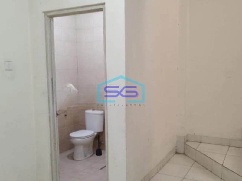 Disewakan Ruko 3.5 Lantai Taman Palem Baru Renov Siap Pakai Ccok Untuk Bisnis