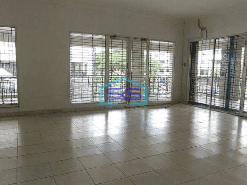 Disewakan Ruko Central Park Jakarta Barat 4 Lantai LB 300m2