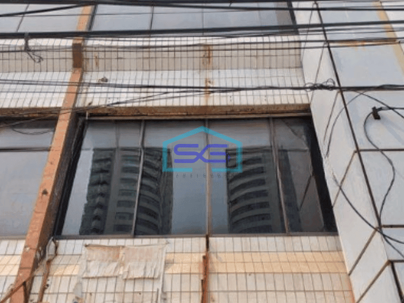 Dijual Ruko Lokasi Strategis di Pinggir Jalan Raya Jembatan Dua Jakarta Barat Luas Bangunan  209 m²