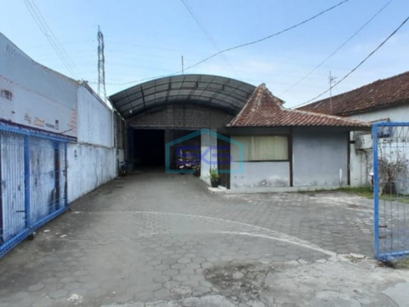 Dijual Gudang Cocok Untuk Kantor Distribusi Gamping Sleman Yogyakarta LT 2100m2
