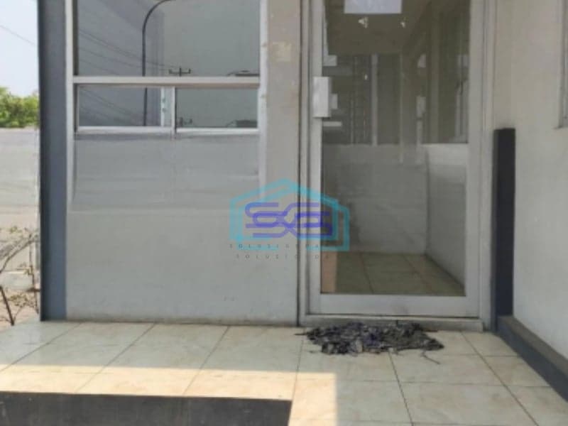 Disewakan Gudang Ada Kantor Luas Bangunan 2520 m² Lokasi Semarang Barat