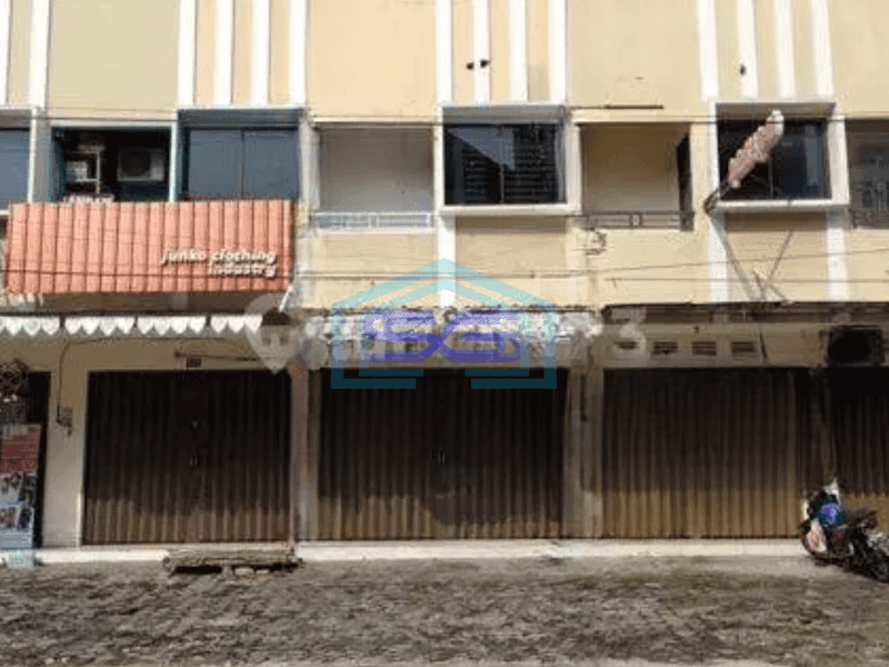 Disewa  ruko dinpinggir jalan raya jl rm said solo