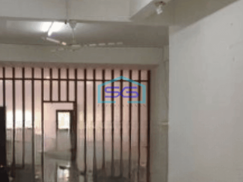 Disewakan Ruko Siap Huni 3 Lantai Luas Bangunan 300 m² di Rungkut Surabaya