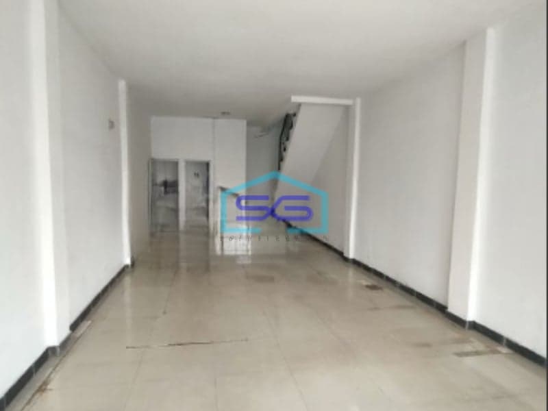 Disewakan Ruko 4 Lantai Di Area Komersial Kemang Jakarta Selatan Luas Bangunan  400 m²