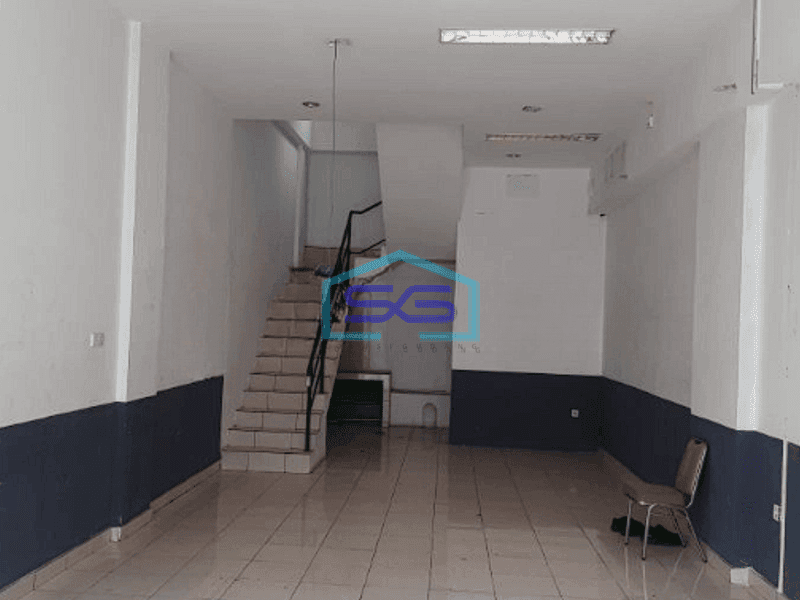 Disewakan Ruko di Kebon Jeruk, Jl. Perjuangan Jakarta Barat LB 273m2