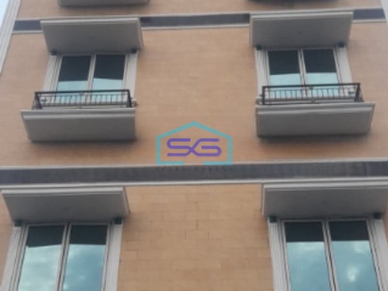 Disewakan Ruko Luas Bangunan  800 m² Lokasi di Grogol Jakarta Barat