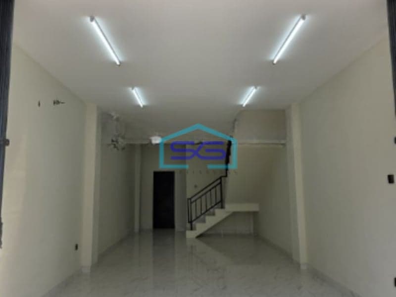 Disewakan Ruko 2.5 Lantai Baru Di Joglo Kembangan Jakarta Barat LB 133m2