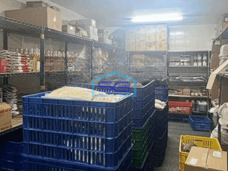 Dijual gudang gandeng 504m2 di Kamal