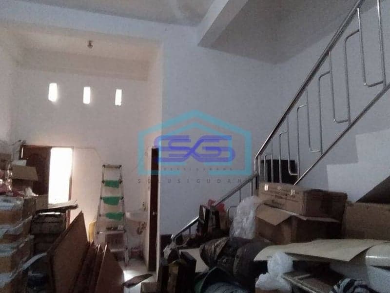 Dijual atau Disewakan Ruko 3 Lantai Lokasi Strategis Fasilitas Parkir Luas