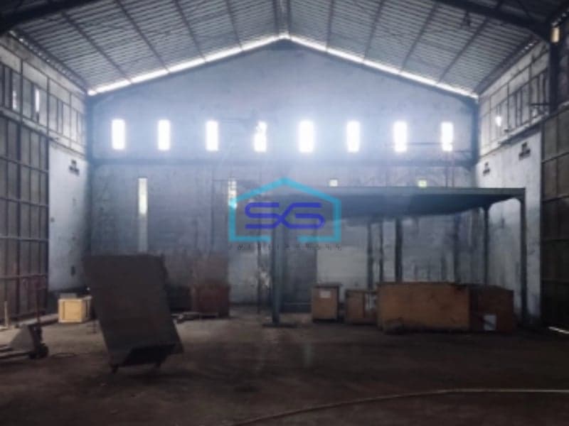 Dijual Gudang Akses Container Luas Bangunan  288 m² Lokasi di Babelan Bekasi