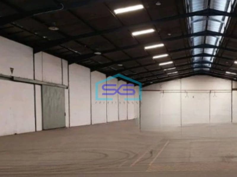 Disewakan Gudang Luas Bangunan  6480 m² Lokasi di Surabaya Ada Loading Dock