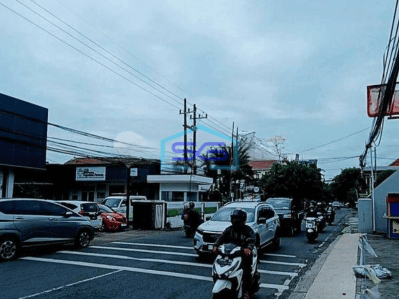 Disewakan Ruko Baru 4 Lantai Gress Mewah Di Raya Dinoyo Surabaya LB 360m2