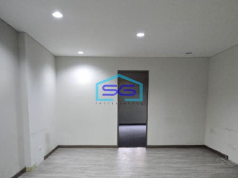 Disewakan Ruko 3 Lantai Luas Bangunan 237 m² Lokasi di Alam Sutera Tangerang