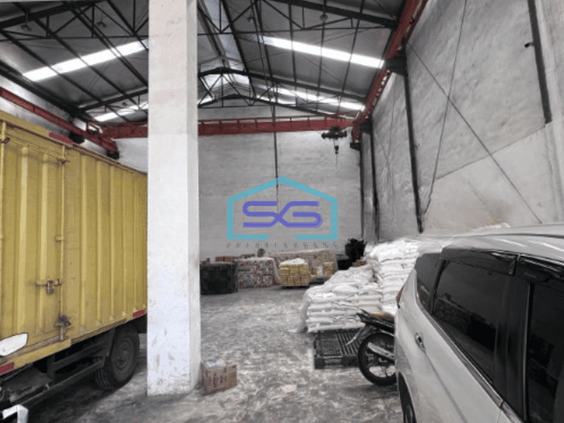 Dijual Gudang Luas Bangunan 600 m² Lokasi Strategis di Kapuk Kamal Jakarta Barat